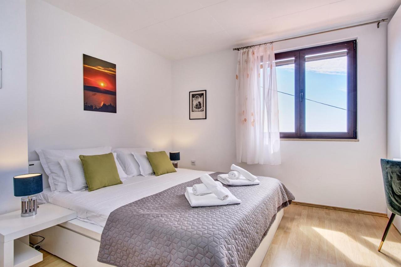 Apartment Mateo Miholascica Luaran gambar